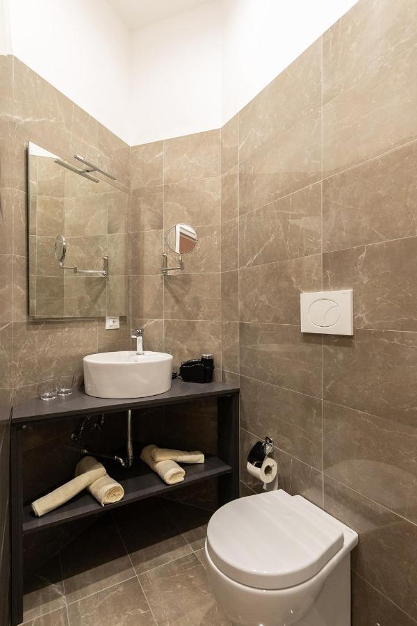 نابولي Fj Bianco Guest House المظهر الخارجي الصورة